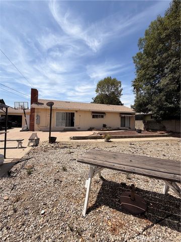 22233 Roscoe, West Hills, CA 91304
