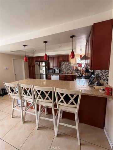 22233 Roscoe, West Hills, CA 91304