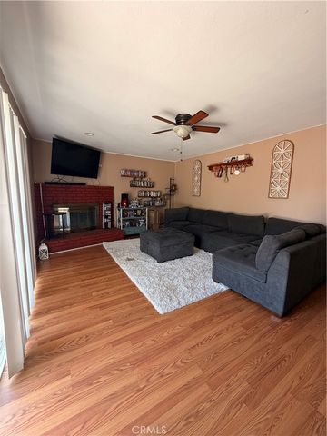 22233 Roscoe, West Hills, CA 91304