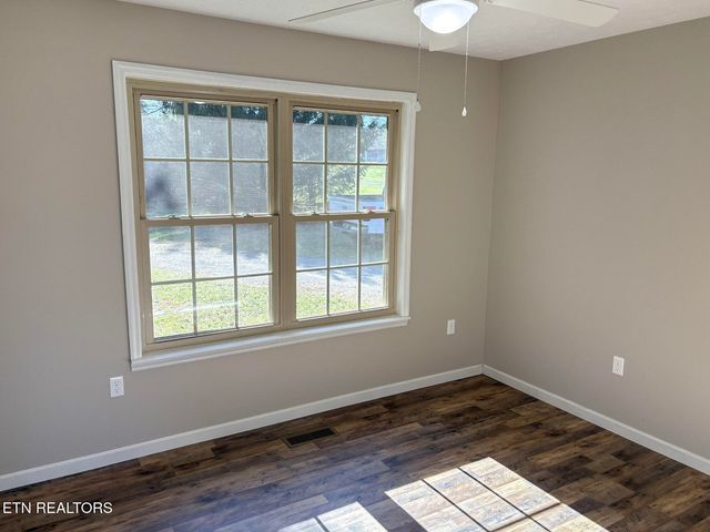 230 Amanda Drive, Jamestown, TN 38556