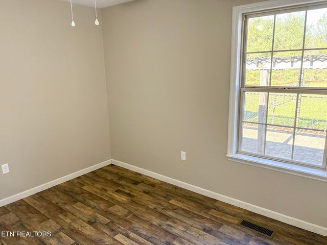 230 Amanda Drive, Jamestown, TN 38556