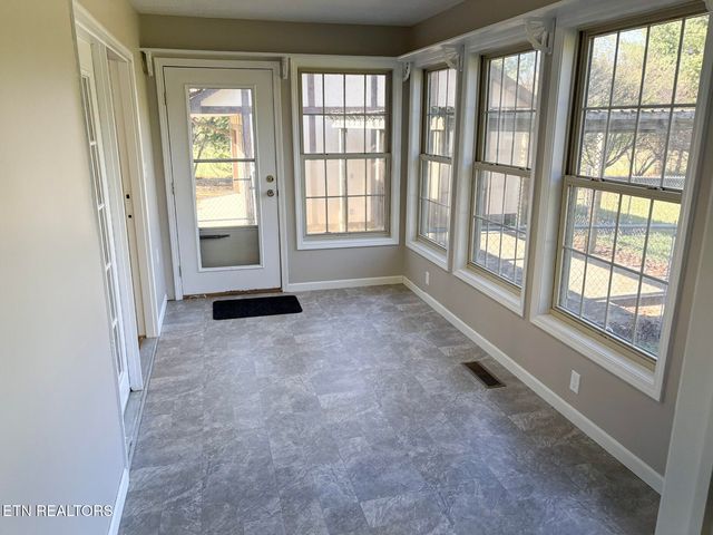 230 Amanda Drive, Jamestown, TN 38556