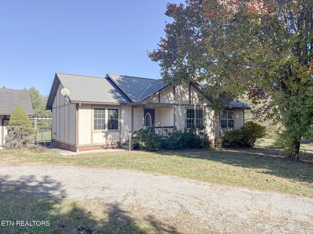 230 Amanda Drive, Jamestown, TN 38556