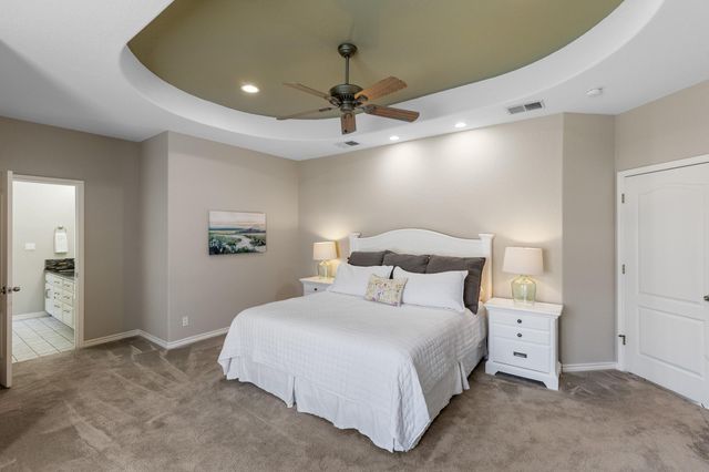 521 Lucy LN, Horseshoe Bay, TX 78657