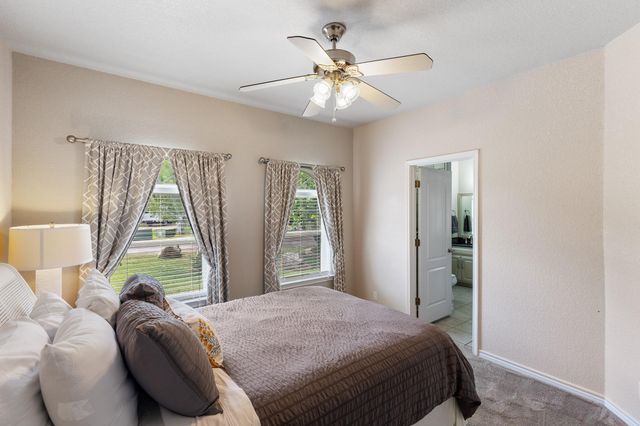 521 Lucy LN, Horseshoe Bay, TX 78657