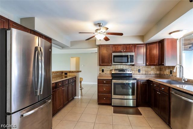 117 SE 45th TER, Cape Coral, FL 33904