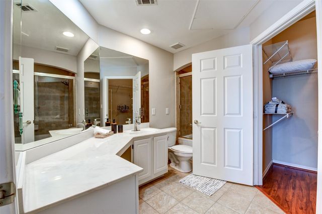 2400 Mccue Road 448, Houston, TX 77056