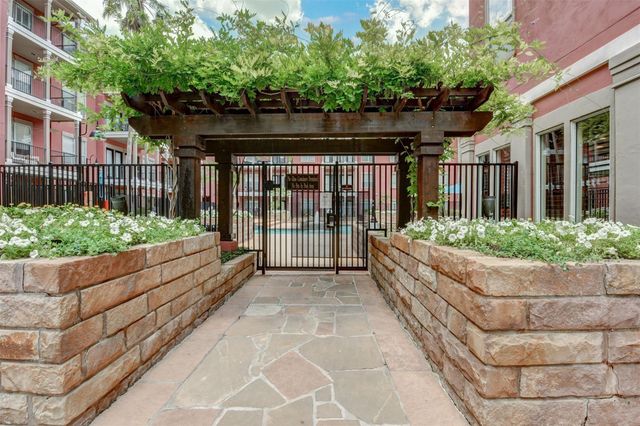 2400 Mccue Road 448, Houston, TX 77056