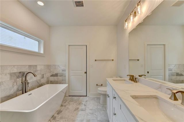 1990 Mcafee Place, Decatur, GA 30032