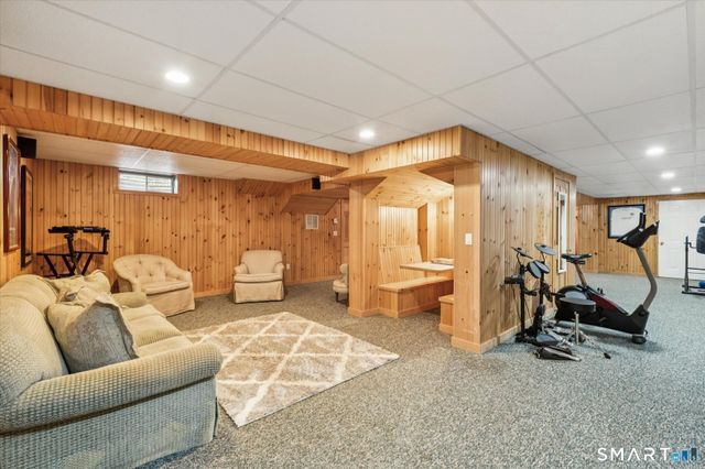 79 Highridge Road, Simsbury, CT 06092