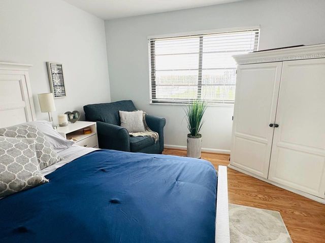 9300 SW 8th St 214, Boca Raton, FL 33428