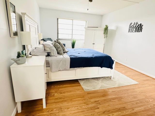 9300 SW 8th St 214, Boca Raton, FL 33428