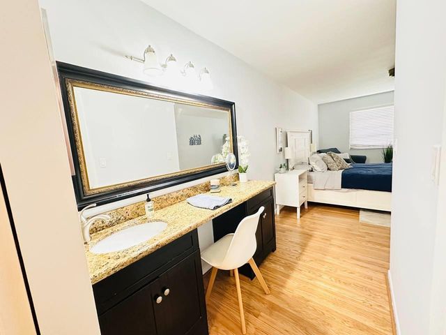 9300 SW 8th St 214, Boca Raton, FL 33428