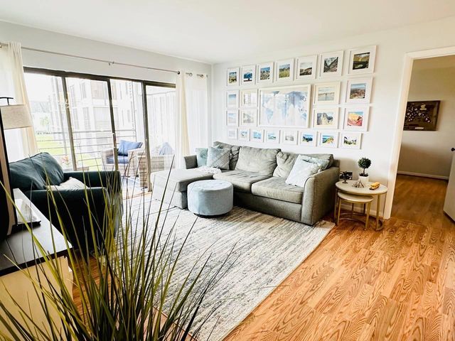 9300 SW 8th St 214, Boca Raton, FL 33428