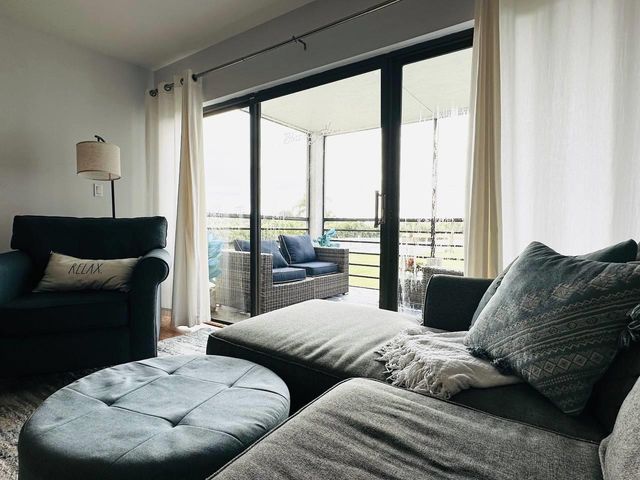 9300 SW 8th St 214, Boca Raton, FL 33428