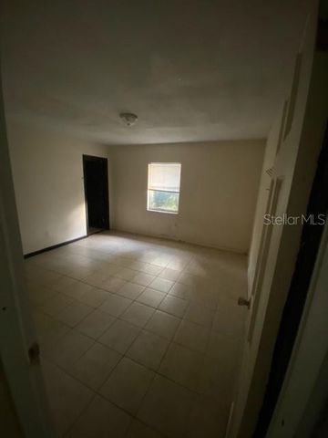 555 E VOORHIS AVENUE, Deland, FL 32724