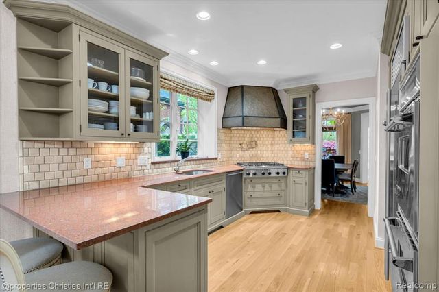517 W Frank Street, Birmingham, MI 48009