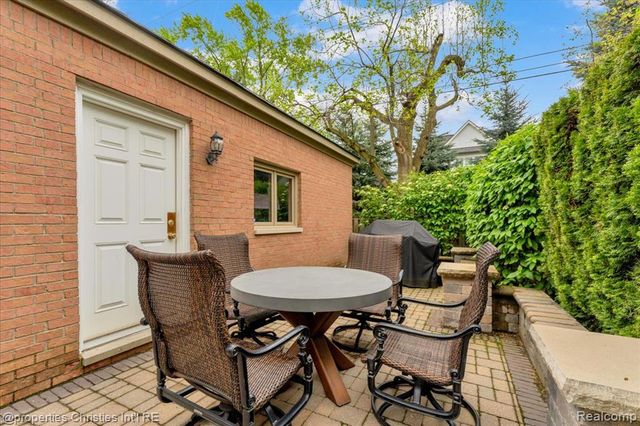 517 W Frank Street, Birmingham, MI 48009
