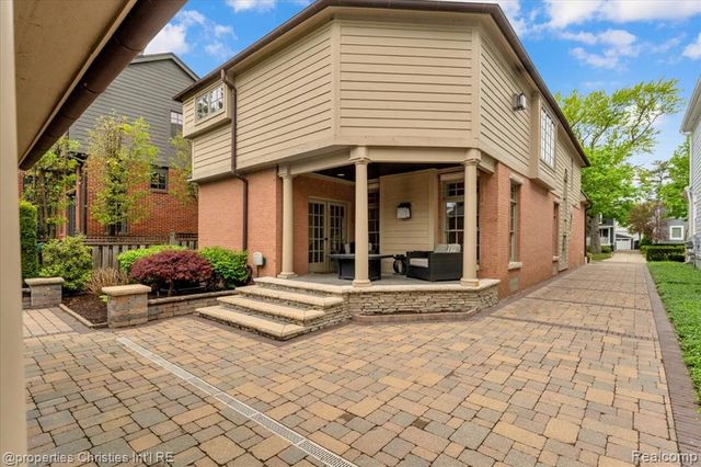517 W Frank Street, Birmingham, MI 48009