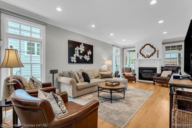 517 W Frank Street, Birmingham, MI 48009