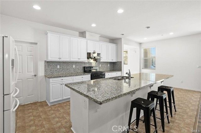 6050 Rosewood, Eastvale, CA 92880