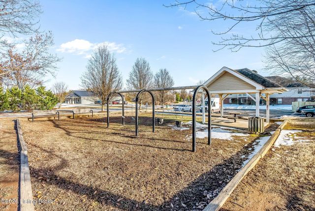 169 Central Blvd APT 39, Mt Washington, KY 40047