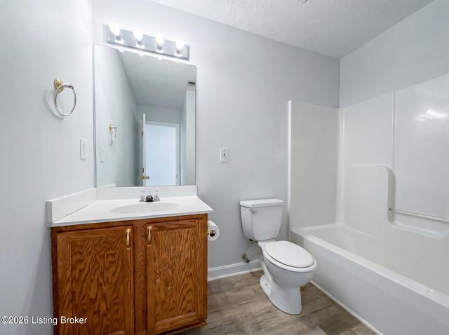 169 Central Blvd APT 39, Mt Washington, KY 40047