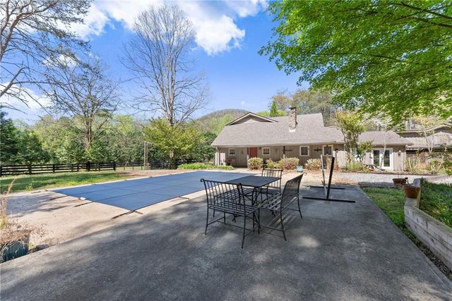 290 Chastain Road, Sautee Nacoochee, GA 30571