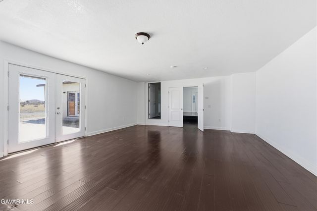 18531 E Palmdale Boulevard, Palmdale, CA 93591