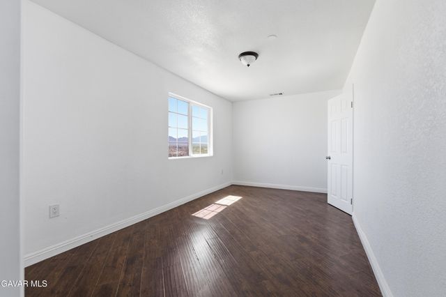 18531 E Palmdale Boulevard, Palmdale, CA 93591