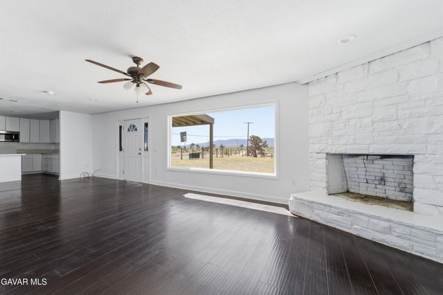 18531 E Palmdale Boulevard, Palmdale, CA 93591