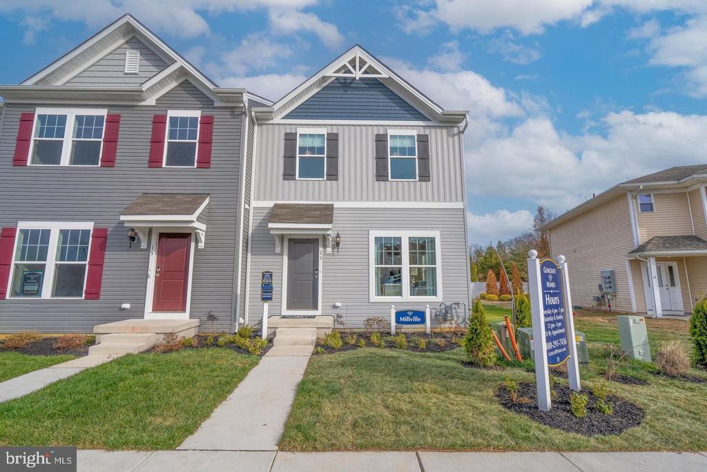 25 WHITAKER CT, Millville, NJ 08332