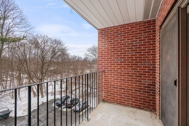 16 Winter St 41C, Waltham, MA 02451