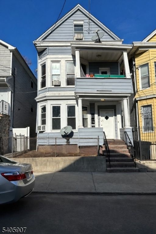 129 Godwin Ave, Paterson City, NJ 07501