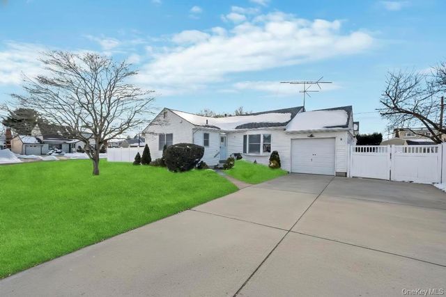 4 Adams Street, Hicksville, NY 11801