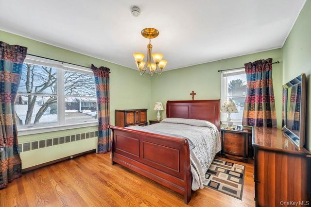 4 Adams Street, Hicksville, NY 11801