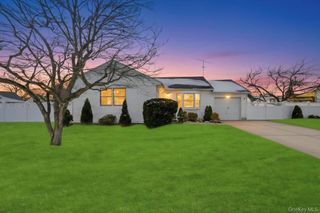 4 Adams Street, Hicksville, NY 11801