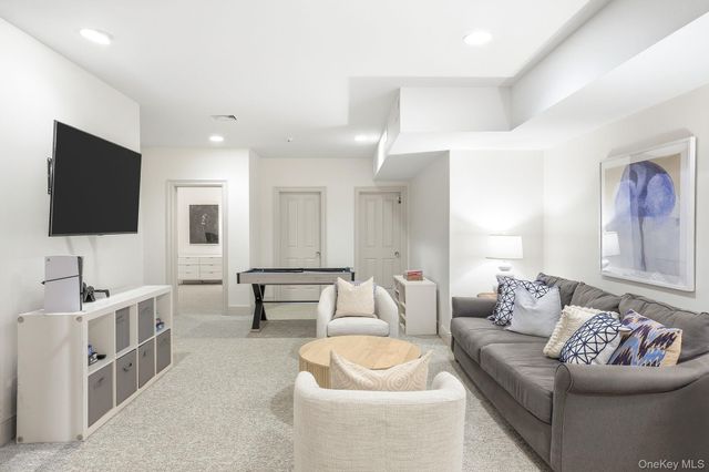 15 Davis Avenue, Rye, NY 10580