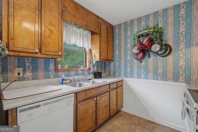 100 Willow Drive, Dallas, GA 30157