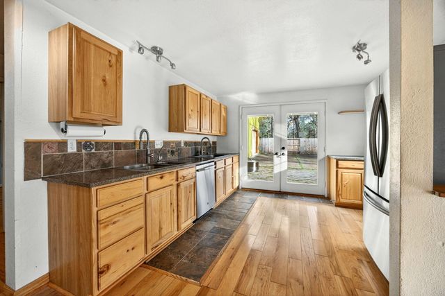 51 Sterling Creek Road, Jacksonville, OR 97530