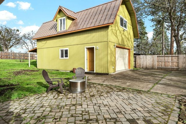 51 Sterling Creek Road, Jacksonville, OR 97530