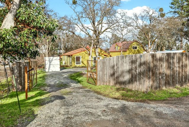 51 Sterling Creek Road, Jacksonville, OR 97530