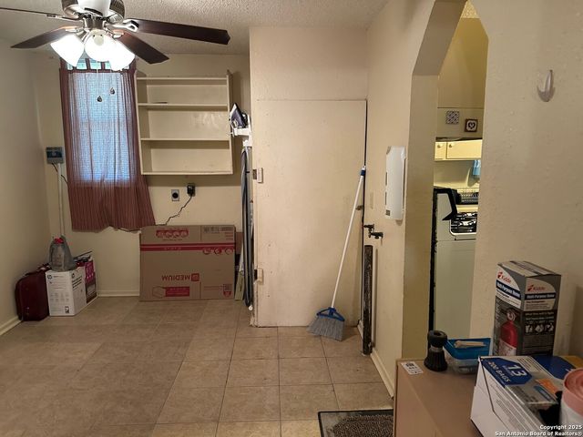 103 Starlight Ter, San Antonio, TX 78233