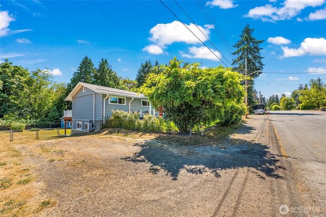 136 May Street W, Port Orchard, WA 98366