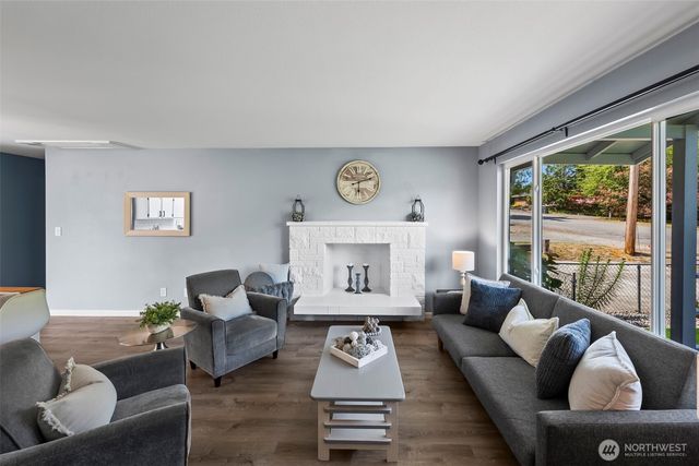 136 May Street W, Port Orchard, WA 98366