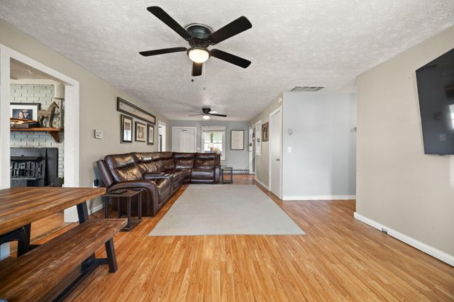 609 Smith Lane, London, KY 40741