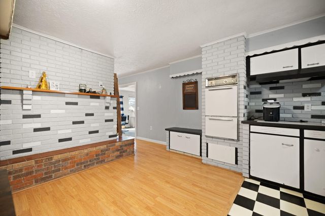 609 Smith Lane, London, KY 40741