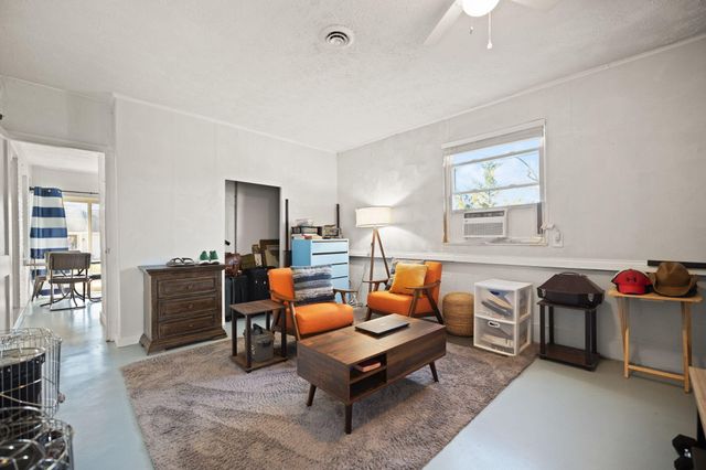 609 Smith Lane, London, KY 40741