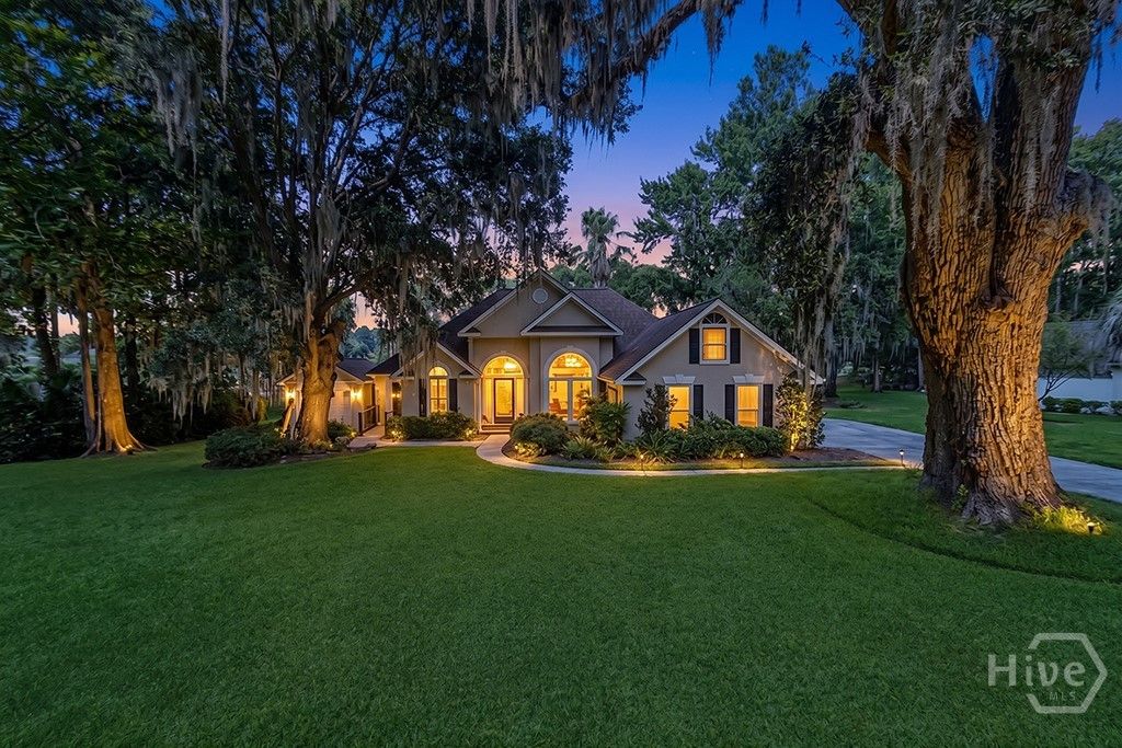 Image 1 of property listing at 89 Old Martin Lane, Richmond Hill, GA 31324