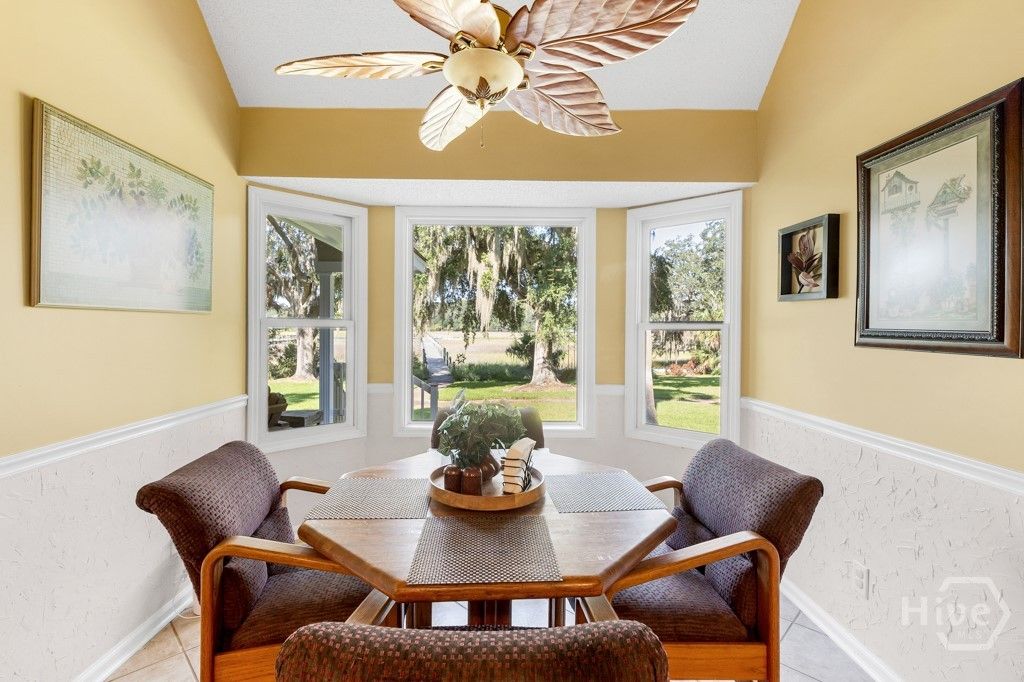 Image 16 of property listing at 89 Old Martin Lane, Richmond Hill, GA 31324